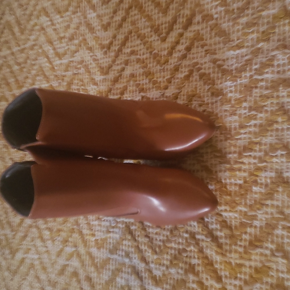Boots - Picture 2 of 4